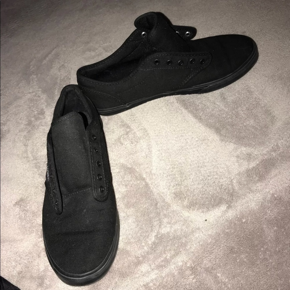 Vans - Picture 2 of 6